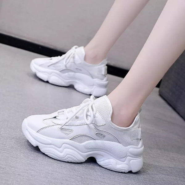 Sports and leisure white shoes