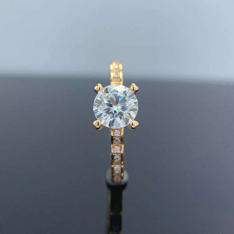 Women's Fashion Personality Moissanite Ring