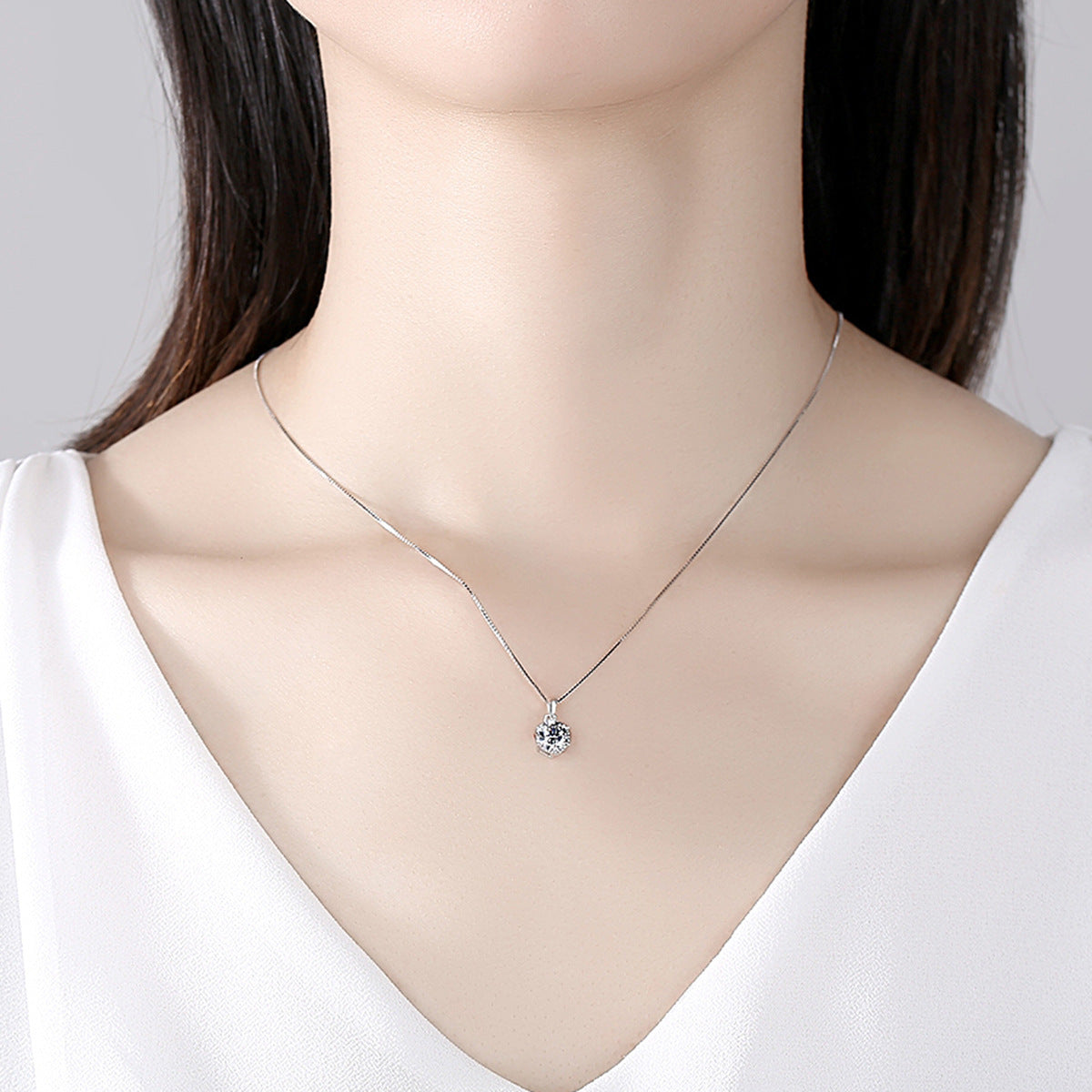 Fashion Six Prong Moissanite Pendant Necklace