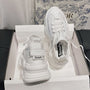 Sports and leisure white shoes