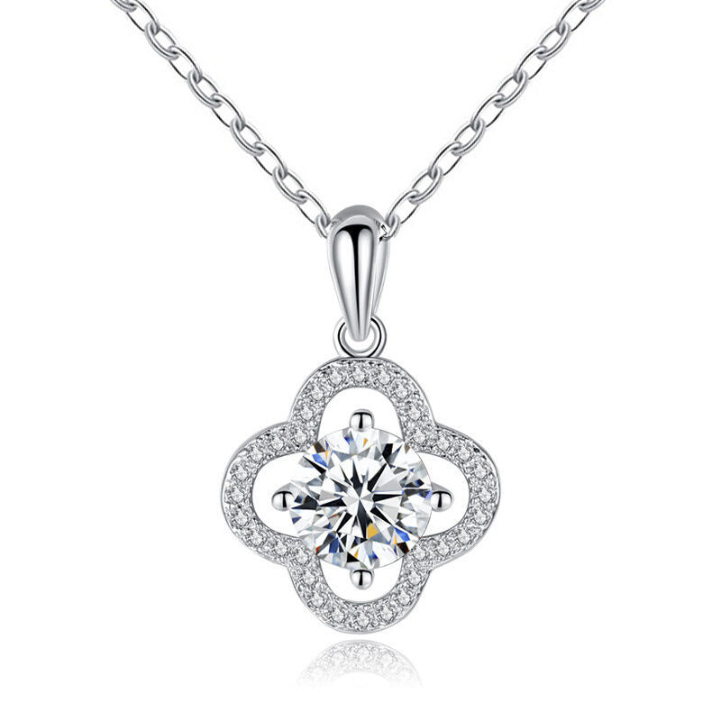 Clover Clavicle Necklace Ladies Fashion 925 Sterling Silver Moissanite