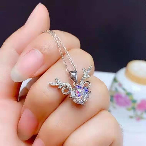 D Color Moissanite Fashion Cute Deer Pendant Exquisite Necklace