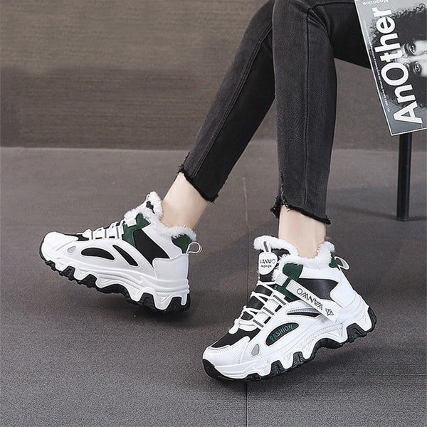 Fashion Black White Lace-up Sneakers Winter Warm All-match Plush Shoes Women Plus Velvet Fleece Flat High-top Sports Shoes