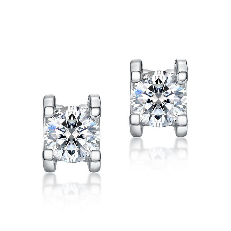 Simple Moissanite Bull Head Sterling Silver Stud Earrings For Women's Wedding